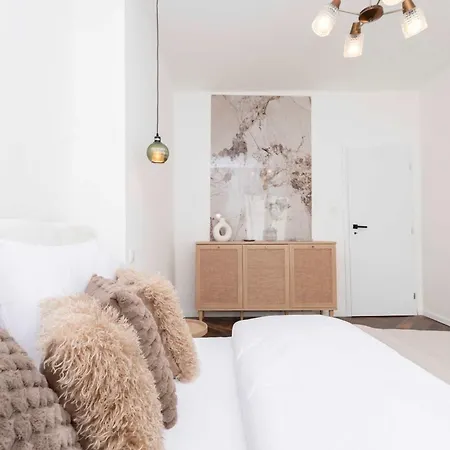Amber Haven&nordic Elegance *