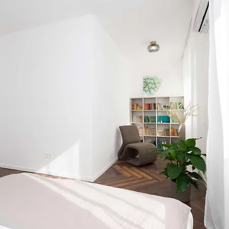 Amber Haven&nordic Elegance
