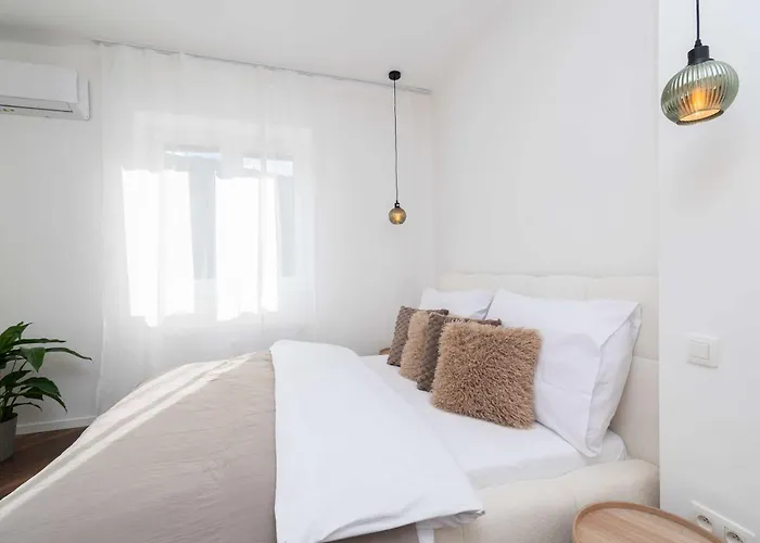 Amber Haven & Nordic Elegance Apartman