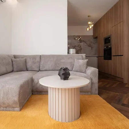 Amber Haven & Nordic Elegance Apartment