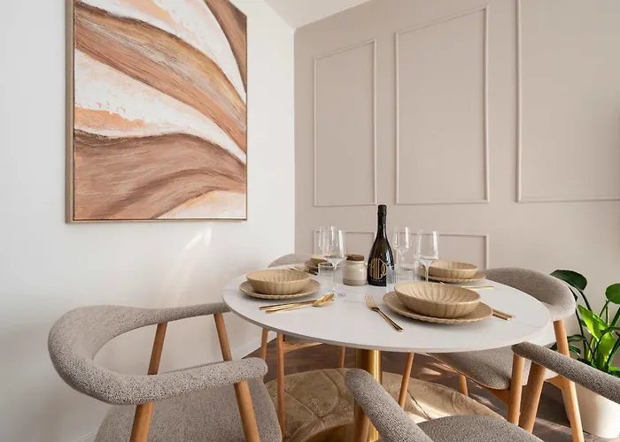 Apartment Amber Haven & Nordic Elegance *