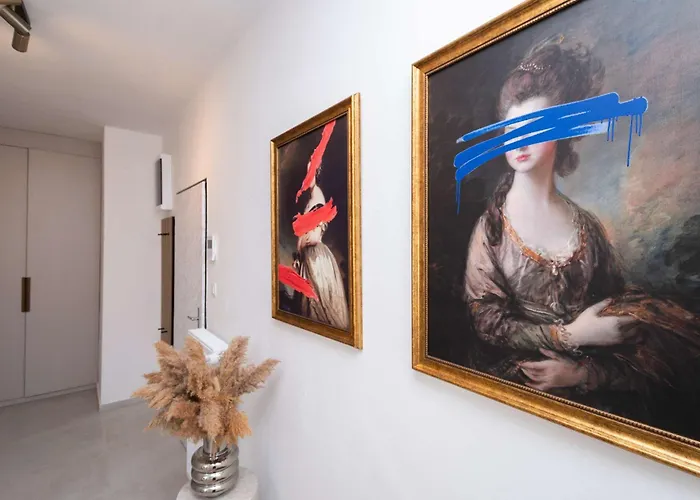 Amber Haven & Nordic Elegance Apartment *